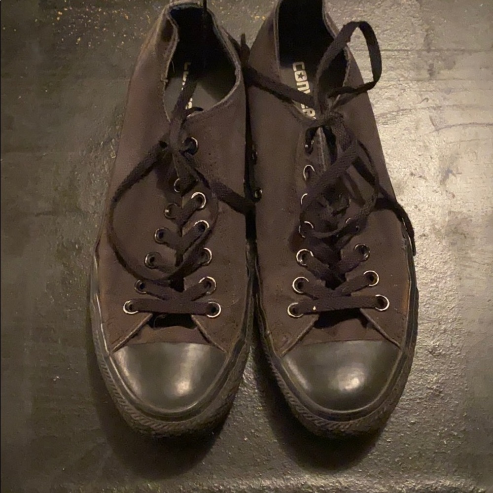 BLACKED OUT CONVERSE (men’s 8.5 women’s 10.5)